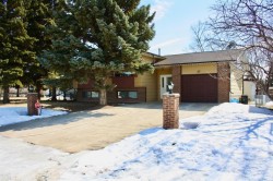 #25 4th Avenue EASTNeilburg, SK S0M 2C0