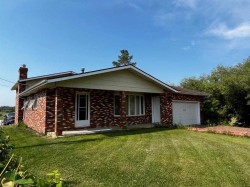 21 1 Avenue WESTDerwent, AB T0B 1C0