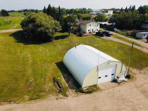 21 1 Avenue West, Derwent, AB - Outdoor