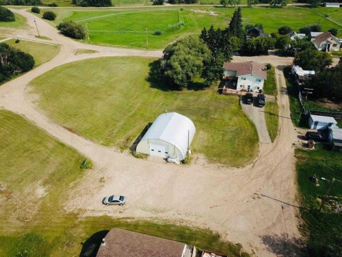 21 1 Avenue West, Derwent, AB - Outdoor