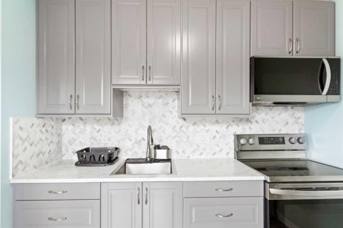 2725 47 Avenue, Lloydminster, SK - Indoor Photo Showing Kitchen