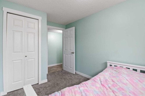 2725 47 Avenue, Lloydminster, SK - Indoor Photo Showing Bedroom