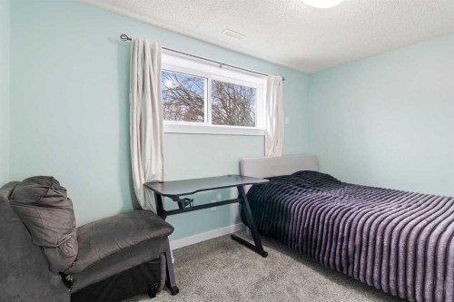 2725 47 Avenue, Lloydminster, SK - Indoor Photo Showing Bedroom