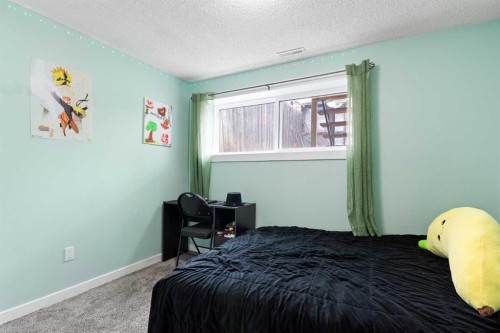 2725 47 Avenue, Lloydminster, SK - Indoor Photo Showing Bedroom