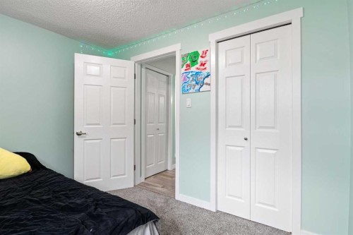 2725 47 Avenue, Lloydminster, SK - Indoor Photo Showing Bedroom