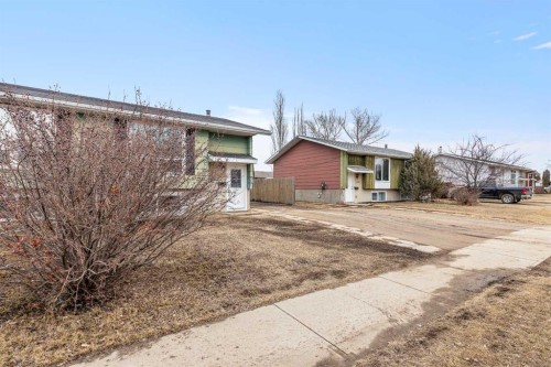 2725 47 Avenue, Lloydminster, SK - Outdoor
