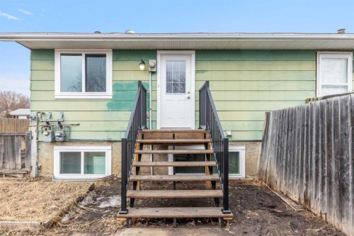 2725 47 Avenue, Lloydminster, SK - Outdoor