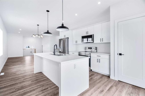 1308 56 Avenue, Lloydminster, AB - Indoor Photo Showing Kitchen With Double Sink With Upgraded Kitchen