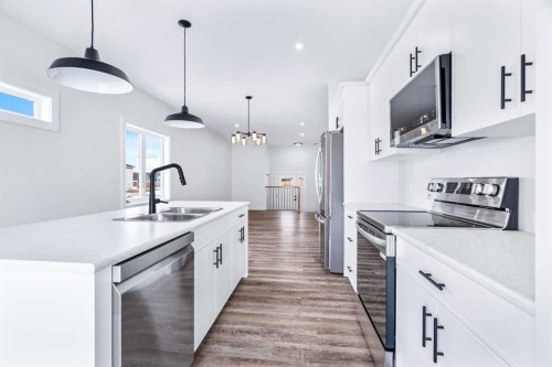 1308 56 Avenue, Lloydminster, AB - Indoor Photo Showing Kitchen With Double Sink With Upgraded Kitchen