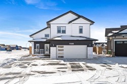 7005 38 Street Close  Lloydminster, AB T9V 3T1