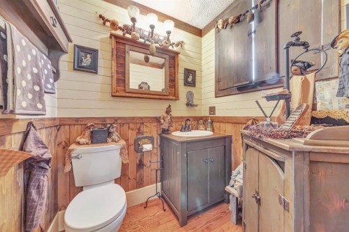 3002 67 Avenue, Lloydminster, AB - Indoor Photo Showing Bathroom