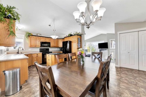 3308 63 Avenue, Lloydminster, AB - Indoor Photo Showing Dining Room