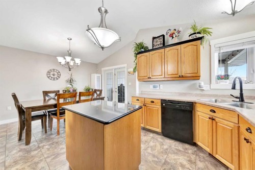 3308 63 Avenue, Lloydminster, AB - Indoor Photo Showing Kitchen With Double Sink