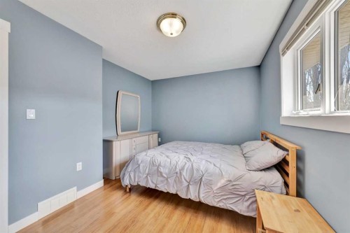 3308 63 Avenue, Lloydminster, AB - Indoor Photo Showing Bedroom