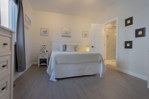 514 24 Street, Wainwright, AB - Indoor Photo Showing Bedroom