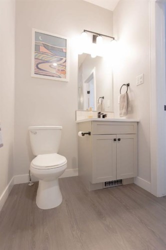 514 24 Street, Wainwright, AB - Indoor Photo Showing Bathroom
