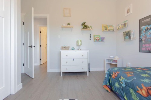 514 24 Street, Wainwright, AB - Indoor Photo Showing Bedroom