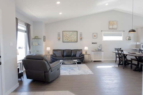 514 24 Street, Wainwright, AB - Indoor Photo Showing Living Room