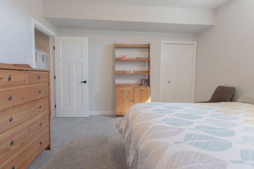 514 24 Street, Wainwright, AB - Indoor Photo Showing Bedroom