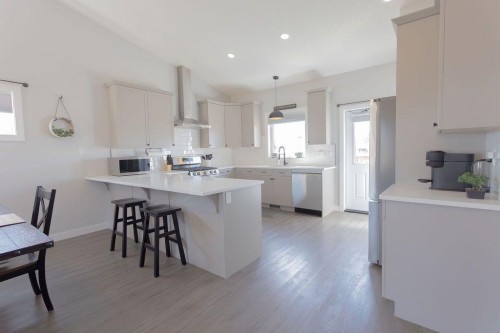 514 24 Street, Wainwright, AB - Indoor Photo Showing Kitchen With Upgraded Kitchen