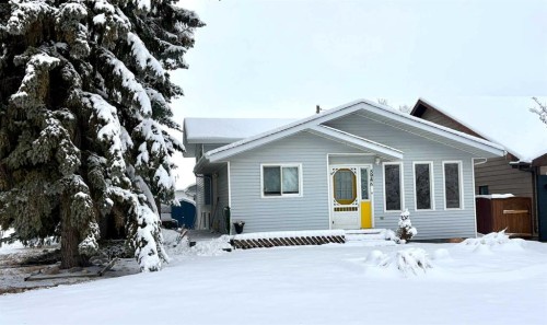 5946 51 Avenue  Vermilion, AB T9X 1X2