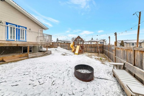 25 2 Avenue Se, Marshall, SK - Outdoor