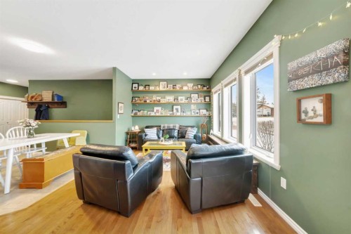 25 2 Avenue Se, Marshall, SK - Indoor