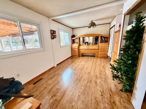 5111 49 Street, Irma, AB - Indoor Photo Showing Other Room