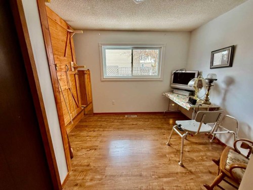 5111 49 Street, Irma, AB - Indoor Photo Showing Other Room