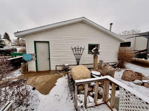 5111 49 Street, Irma, AB - Outdoor With Exterior