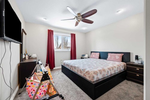 5302B 14 Street, Lloydminster, AB - Indoor Photo Showing Bedroom