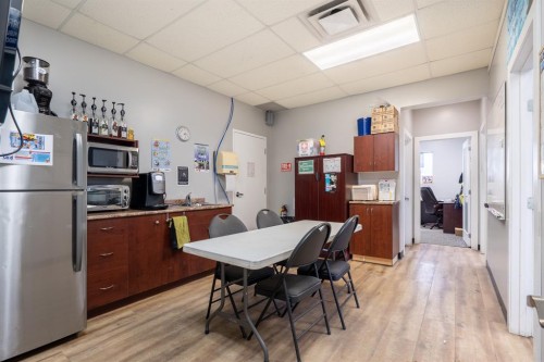 2711 50 Avenue, Lloydminster, SK 