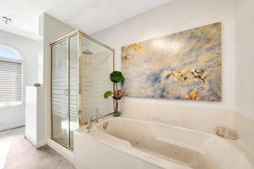 810 10 Avenue, Wainwright, AB - Indoor Photo Showing Bathroom