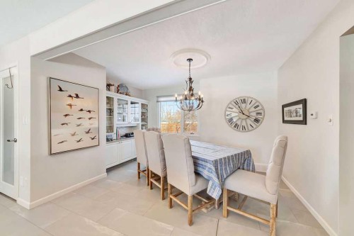 810 10 Avenue, Wainwright, AB - Indoor Photo Showing Dining Room