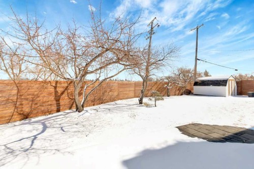 810 10 Avenue, Wainwright, AB - Outdoor