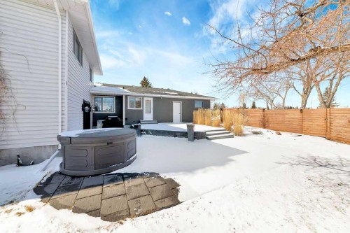810 10 Avenue, Wainwright, AB - Outdoor
