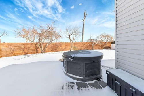 810 10 Avenue, Wainwright, AB - Outdoor