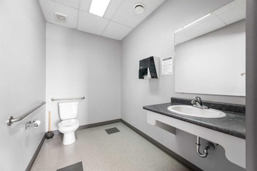 Unit B-1724 50 Avenue, Lloydminster, AB 