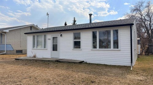 709 7 Avenue, Wainwright, AB - Outdoor With Exterior