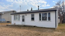 709 7 Avenue  Wainwright, AB T9W 1B5