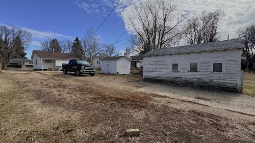 1209 5 Avenue, Wainwright, AB - Outdoor