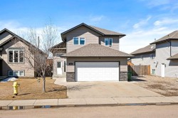3908 74 Avenue Lloydminster, AB T9V 3M2