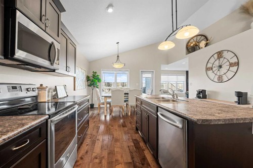 3908 74 Avenue, Lloydminster, AB - Indoor Photo Showing Kitchen With Double Sink