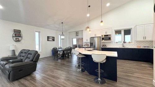 451043 Rng Rd 65, Wainwright, AB - Indoor Photo Showing Kitchen With Upgraded Kitchen
