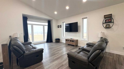 451043 Rng Rd 65, Wainwright, AB - Indoor Photo Showing Living Room