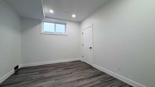 451043 Rng Rd 65, Wainwright, AB - Indoor Photo Showing Other Room