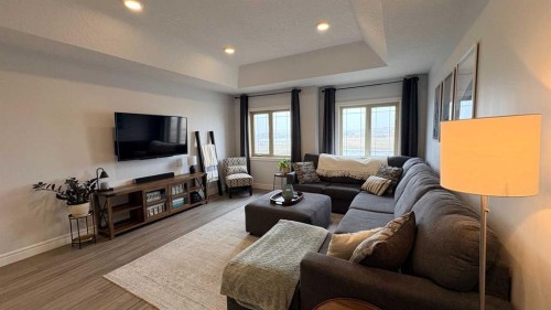 2515 6 Avenue, Wainwright, AB - Indoor Photo Showing Living Room
