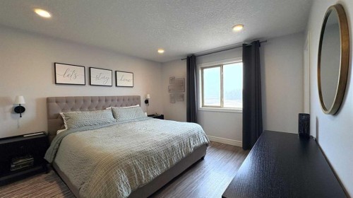 2515 6 Avenue, Wainwright, AB - Indoor Photo Showing Bedroom