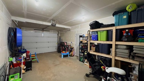 2515 6 Avenue, Wainwright, AB - Indoor Photo Showing Garage