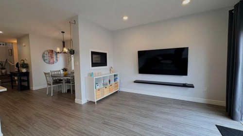 2515 6 Avenue, Wainwright, AB - Indoor Photo Showing Living Room
